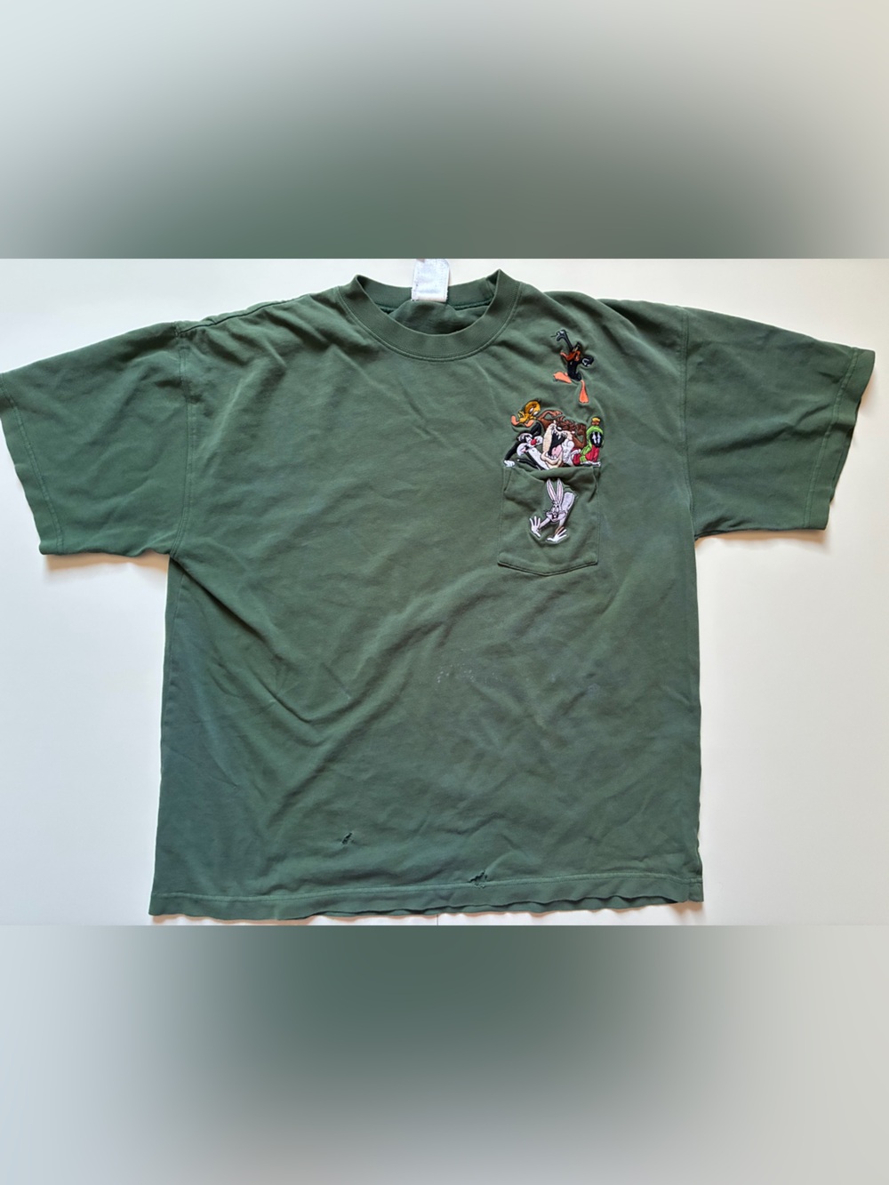 Vintage 1990s Green Warner Bros. Looney Tunes Embroidered Pocket T-Shirt - Med
